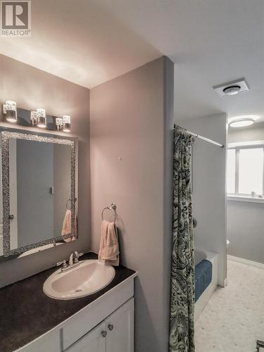 6173 Hunt Road, Horse Lake, BC - Indoor Photo Showing Bathroom