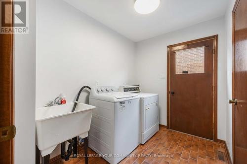 76 Cherry Hills Rd, Vaughan, ON - Indoor Photo Showing Laundry Room