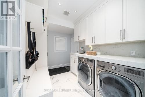 66 Benville Cres, Aurora, ON - Indoor Photo Showing Laundry Room