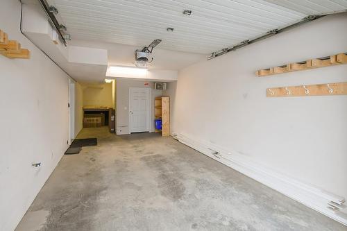 17 - 5388 Highline Drive, Fernie, BC - Indoor Photo Showing Garage