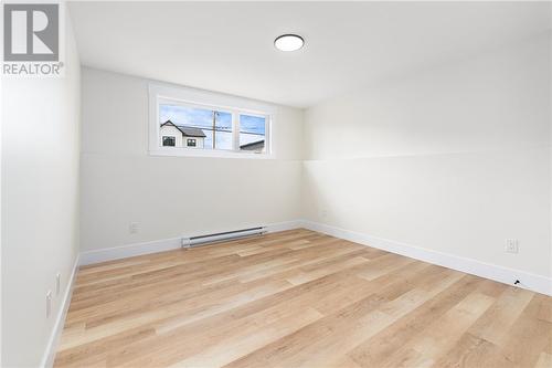 98 Ernest Street, Dieppe, NB - Indoor Photo Showing Other Room