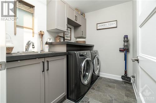76 Duncanville Street, Russell, ON - Indoor Photo Showing Laundry Room
