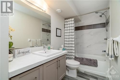 76 Duncanville Street, Russell, ON - Indoor Photo Showing Bathroom