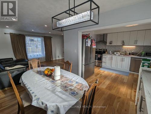 44 Meadowvale Ave, Belleville, ON - Indoor Photo Showing Dining Room