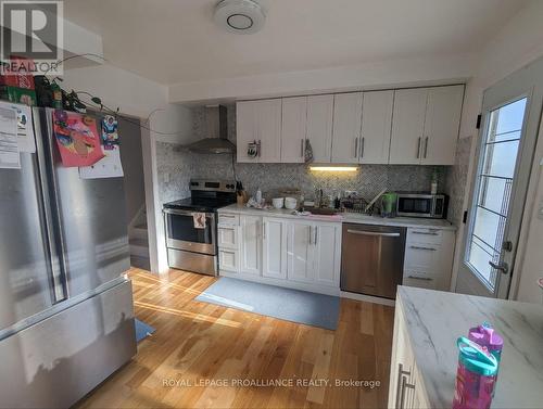 44 Meadowvale Ave, Belleville, ON - Indoor Photo Showing Kitchen