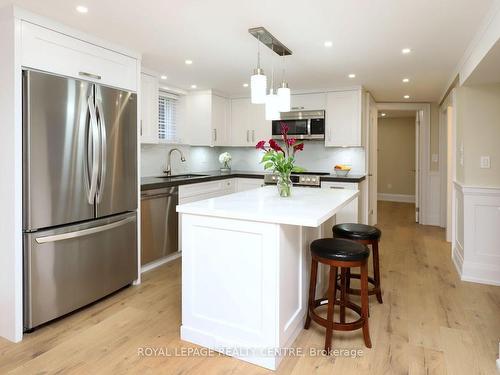 55 Flora Dr, Hamilton, ON - Indoor Photo Showing Kitchen With Stainless Steel Kitchen With Upgraded Kitchen