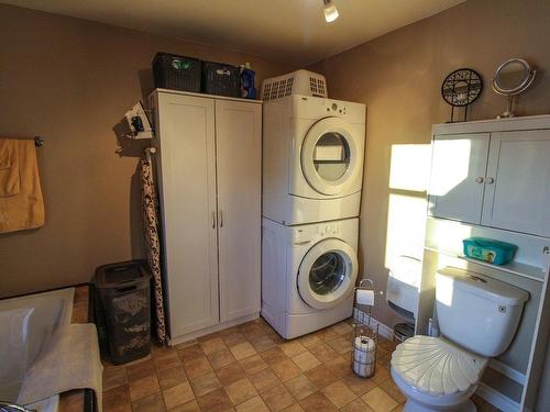 Bathroom - 724 Ch. Central, Saint-Elzéar, QC - Indoor Photo Showing Laundry Room