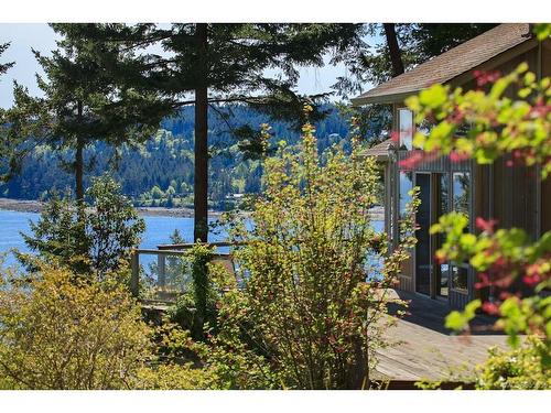 1180 Berry Pt, Gabriola Island, BC - Outdoor With Body Of Water