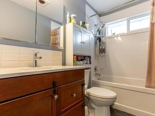 1283 Heustis Drive, Ashcroft, BC - Indoor Photo Showing Bathroom