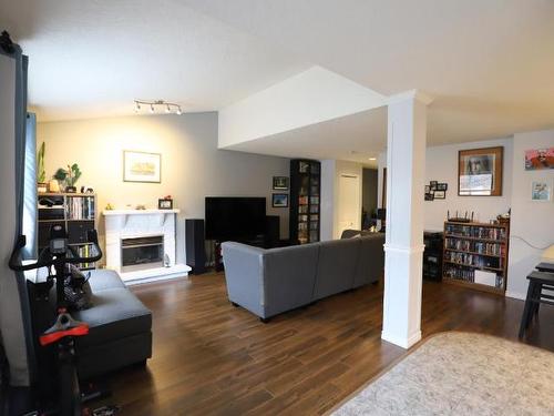 16-1749 Menzies Street, Merritt, BC - Indoor Photo Showing Living Room With Fireplace