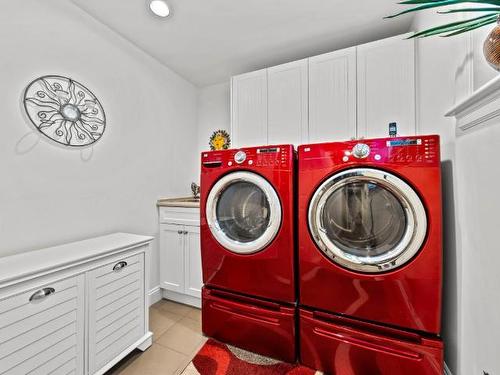 380 Fernie Place, Kamloops, BC - Indoor Photo Showing Laundry Room