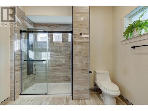 1007 Aurora Heights, West Kelowna, BC - Indoor Photo Showing Bathroom