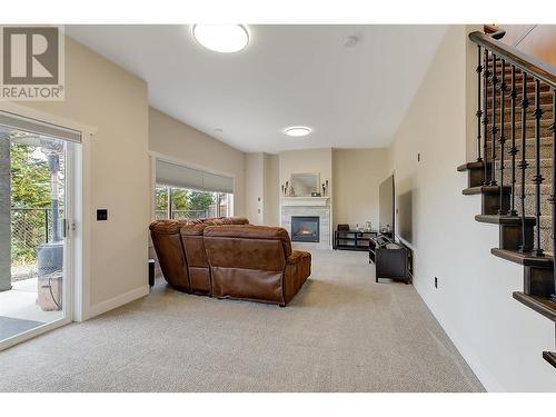 1007 Aurora Heights, West Kelowna, BC - Indoor With Fireplace