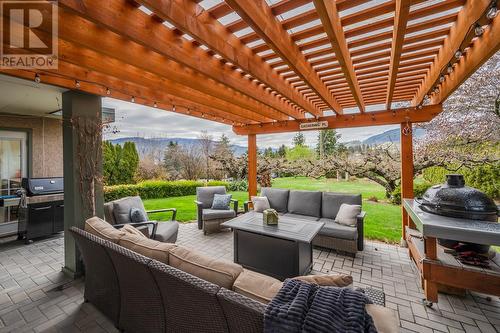 716 Bartlett Drive, Penticton, BC - Outdoor With Deck Patio Veranda With Exterior