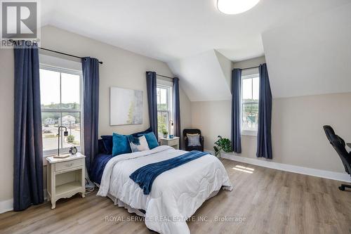 10 Centre St, Cavan Monaghan, ON - Indoor Photo Showing Bedroom