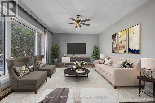 17 Maple Grove Road, Kawartha Lakes, ON - Indoor Photo Showing Living Room