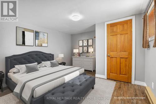 17 Maple Grove Road, Kawartha Lakes, ON - Indoor Photo Showing Bedroom