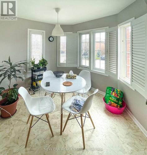 #59 -6060 Snowy Owl Cres, Mississauga, ON - Indoor Photo Showing Dining Room