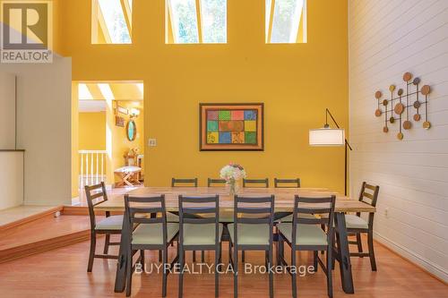 126 Forestview Dr, Galway-Cavendish And Harvey, ON - Indoor Photo Showing Dining Room
