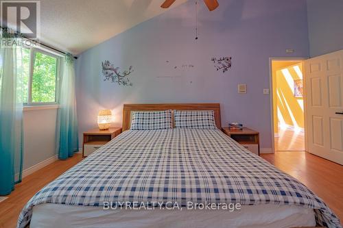 126 Forestview Drive, Galway-Cavendish And Harvey, ON - Indoor Photo Showing Bedroom