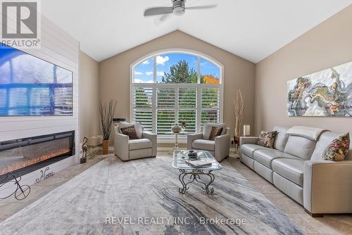 4 Tulip Tree Road, Niagara-On-The-Lake, ON - Indoor Photo Showing Living Room With Fireplace