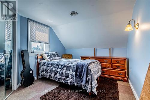 43287 Pettit Road, Wainfleet, ON - Indoor Photo Showing Bedroom