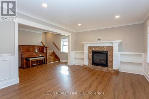 13 Isabel Street, St. Thomas, ON - Indoor Photo Showing Living Room With Fireplace