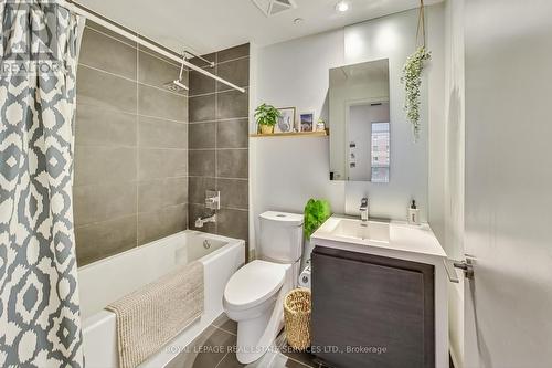 407 - 1030 King Street W, Toronto, ON - Indoor Photo Showing Bathroom