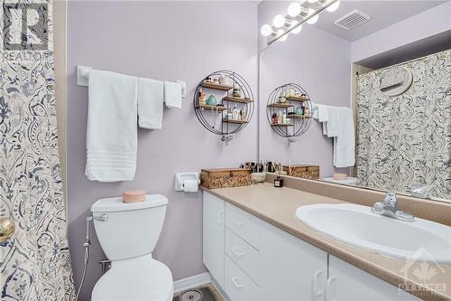 3 River Oaks Court, Stittsville, ON - Indoor Photo Showing Bathroom
