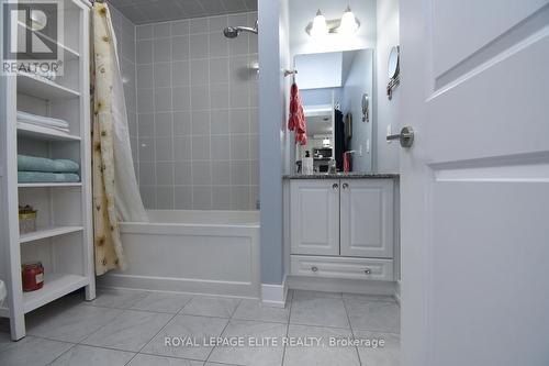 #105 -2388 Khalsa Gate, Oakville, ON - Indoor Photo Showing Bathroom
