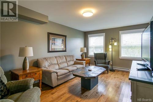 44 Burnett Street, Oromocto, NB - Indoor Photo Showing Living Room
