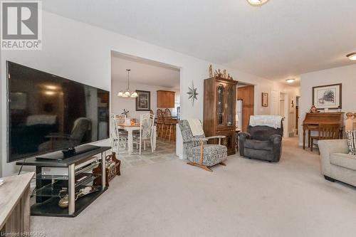 753 Princess Street, Mount Forest, ON - Indoor Photo Showing Living Room