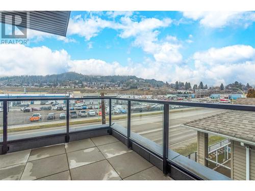 1049 Clement Avenue, Kelowna, BC - Outdoor With View