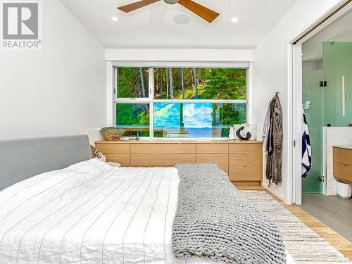 2924 Malaspina Promenade, Savary Island, BC - Indoor Photo Showing Bedroom