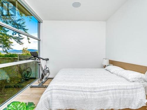 2924 Malaspina Promenade, Savary Island, BC - Indoor Photo Showing Bedroom