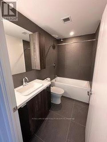1703 - 15 Mercer Street, Toronto, ON - Indoor Photo Showing Bathroom