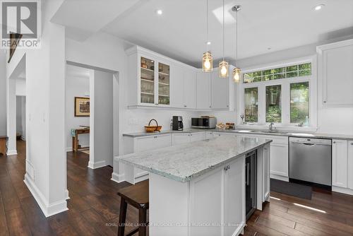 1057 Montgomery Drive, Muskoka Lakes, ON - Indoor Photo Showing Kitchen With Upgraded Kitchen