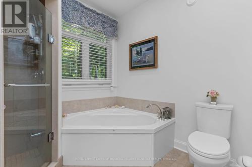 1057 Montgomery Drive, Muskoka Lakes, ON - Indoor Photo Showing Bathroom