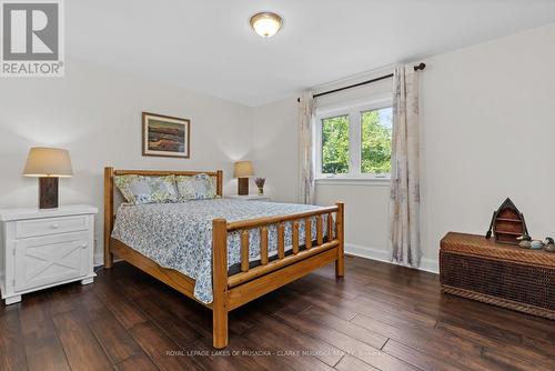 1057 Montgomery Drive, Muskoka Lakes, ON - Indoor Photo Showing Bedroom