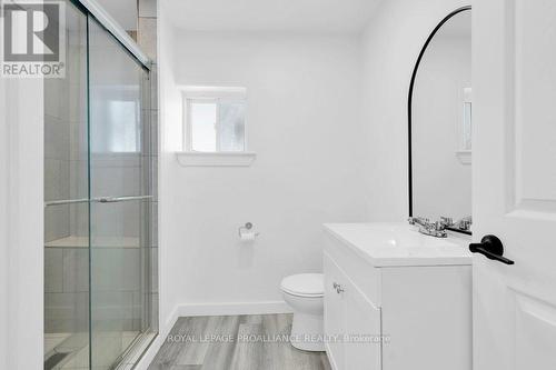 50 South Trent Street, Quinte West, ON - Indoor Photo Showing Bathroom