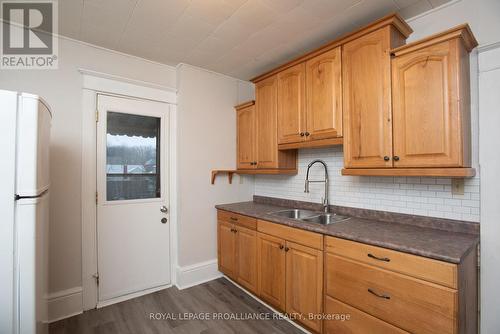 #B -185 Foster Ave, Belleville, ON - Indoor Photo Showing Kitchen With Double Sink