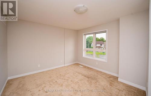 70 St George St, Welland, ON - Indoor Photo Showing Other Room