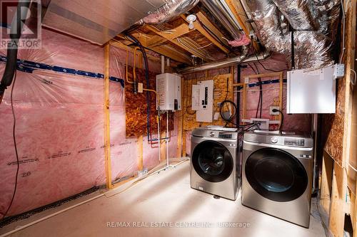 70 St George St, Welland, ON - Indoor Photo Showing Laundry Room