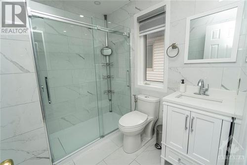 74 Grenwich Circle, Ottawa, ON - Indoor Photo Showing Bathroom