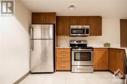 195 Besserer Street Unit#707, Ottawa, ON - Indoor Photo Showing Kitchen With Stainless Steel Kitchen