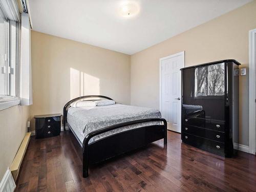 Master bedroom - 2410 Place Lafortune O., Montréal (Saint-Laurent), QC - Indoor Photo Showing Bedroom