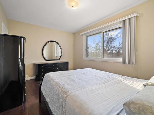 Chambre Ã  coucher principale - 2410 Place Lafortune O., Montréal (Saint-Laurent), QC - Indoor Photo Showing Bedroom