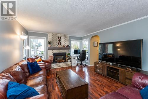 6966 Gladstone Place, Prince George, BC - Indoor Photo Showing Living Room With Fireplace
