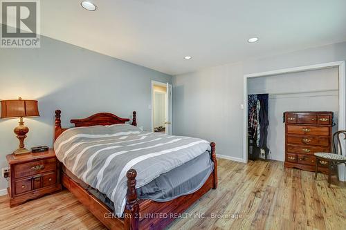 175 Northern Ave, Galway-Cavendish And Harvey, ON - Indoor Photo Showing Bedroom