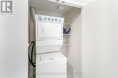 #806 -4099 Brickstone Mews, Mississauga, ON - Indoor Photo Showing Laundry Room